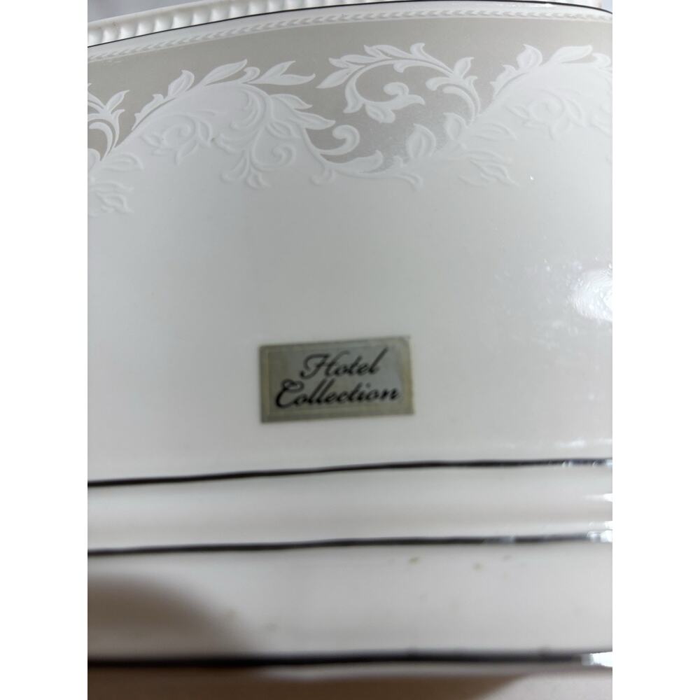 Bed Bath & Beyond Carlton Ceramic Tissue Box Cover - Picture 5 of 8